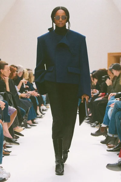 Look 23
